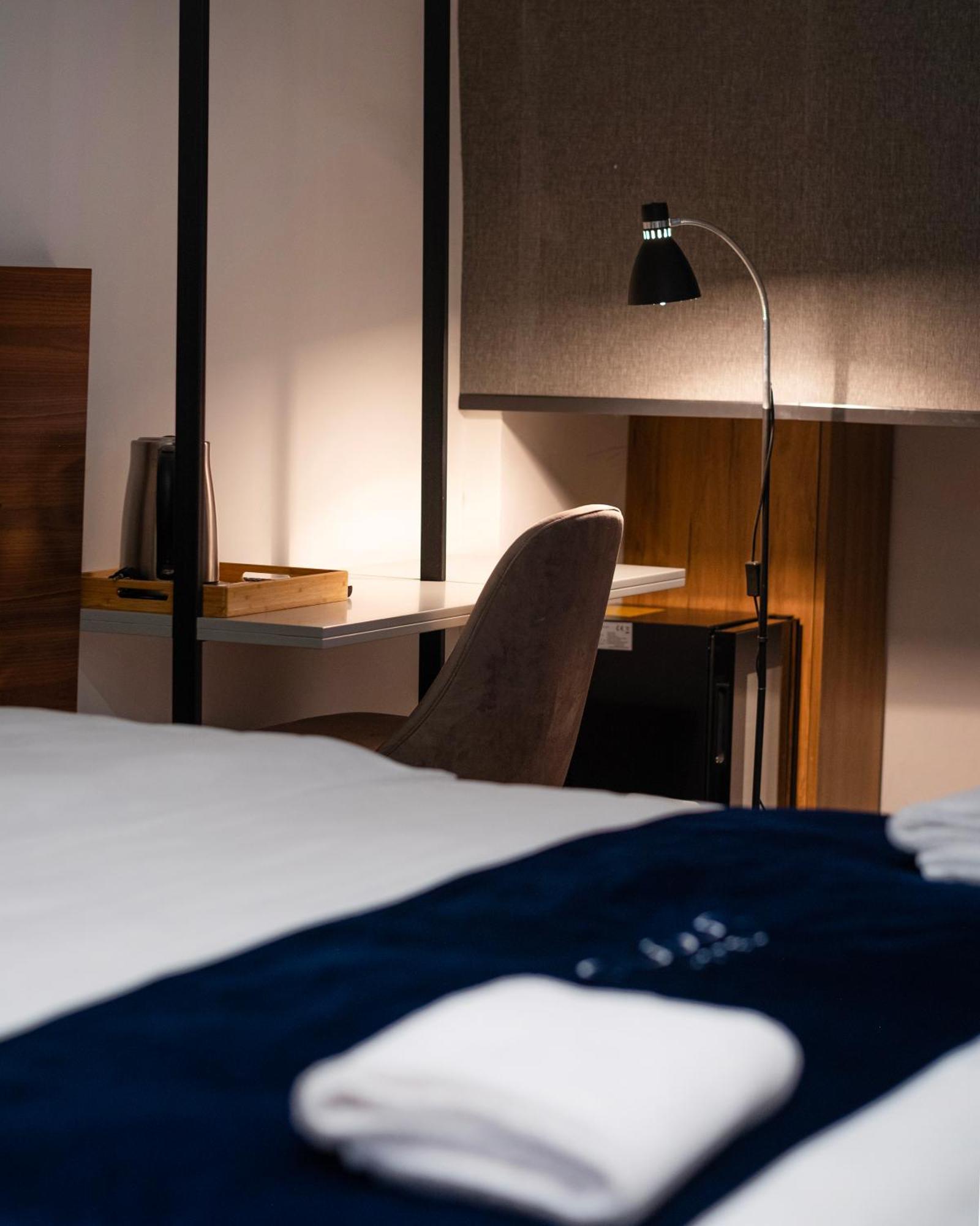 Nam Hotel Призрен Экстерьер фото