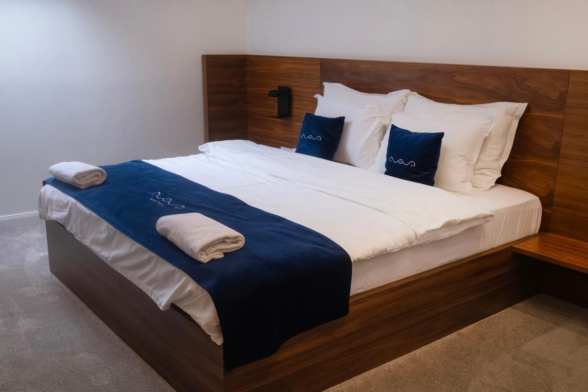 Nam Hotel Призрен Экстерьер фото