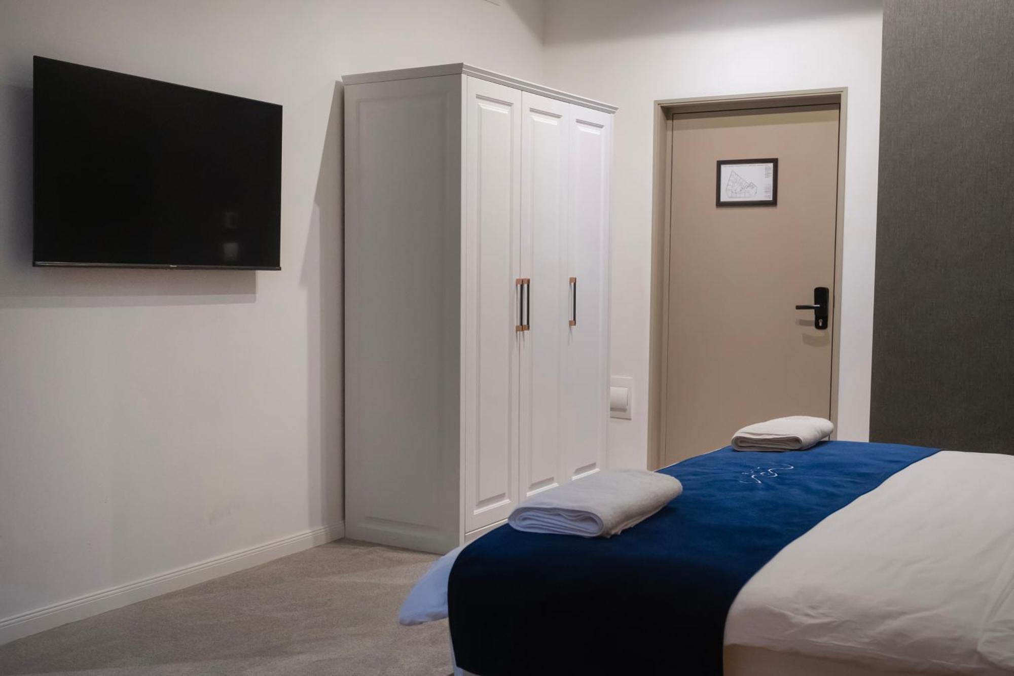 Nam Hotel Призрен Экстерьер фото