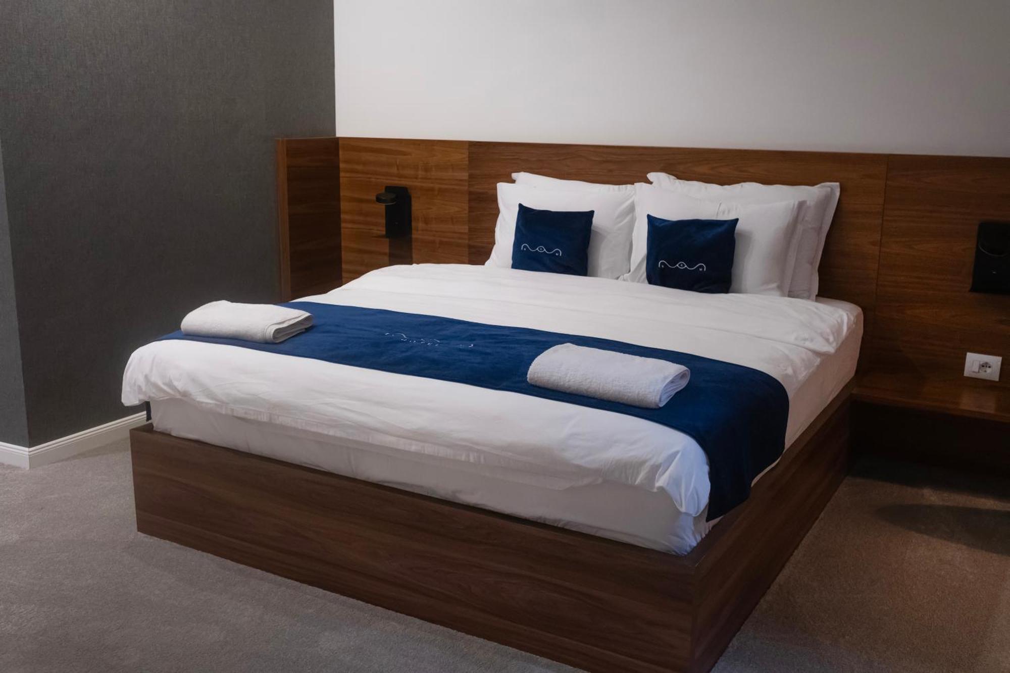Nam Hotel Призрен Экстерьер фото
